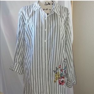 Striped and floral embroidered button-up shirt 🌸